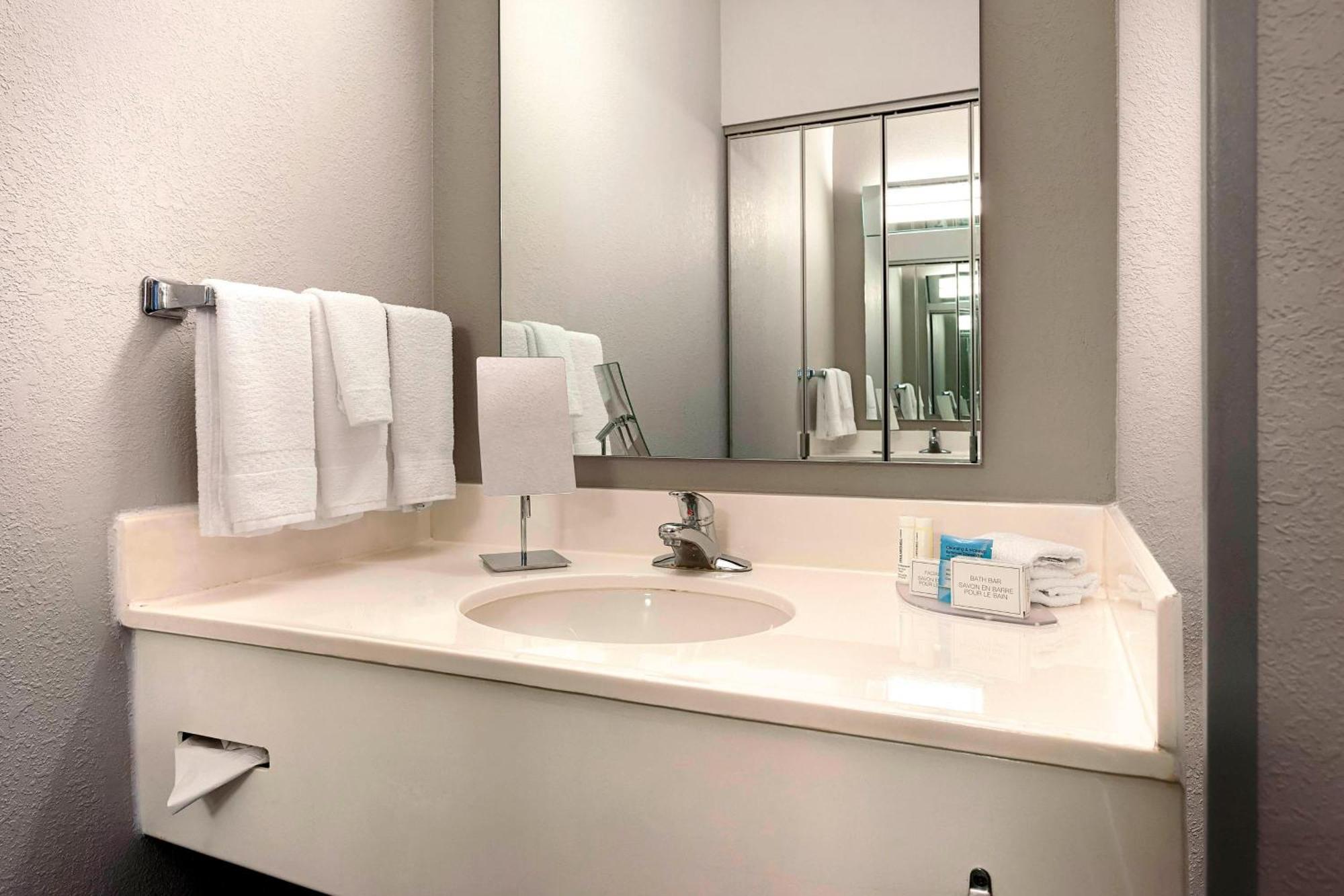 Courtyard By Marriott Myrtle Beach Broadway מראה חיצוני תמונה
